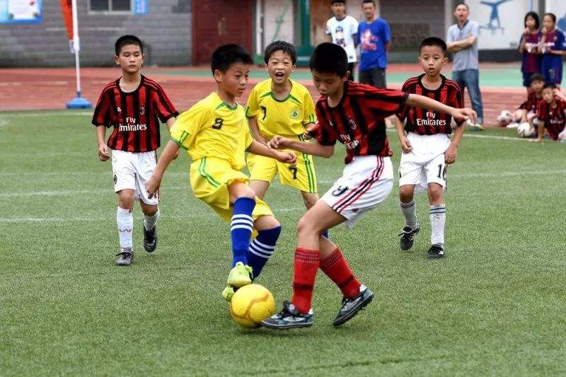 小学生足球操视频_小学生足球操视频下载