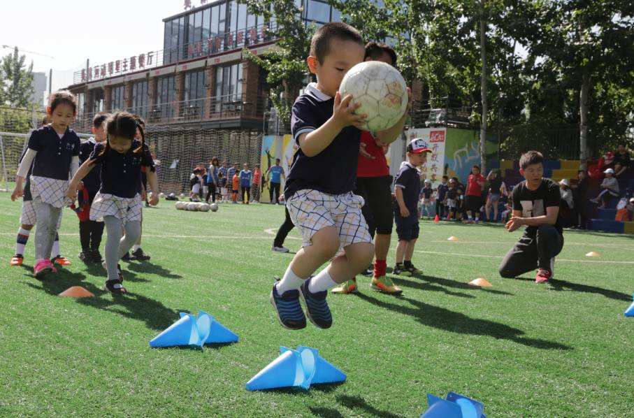 幼儿足球园_幼儿足球园活动