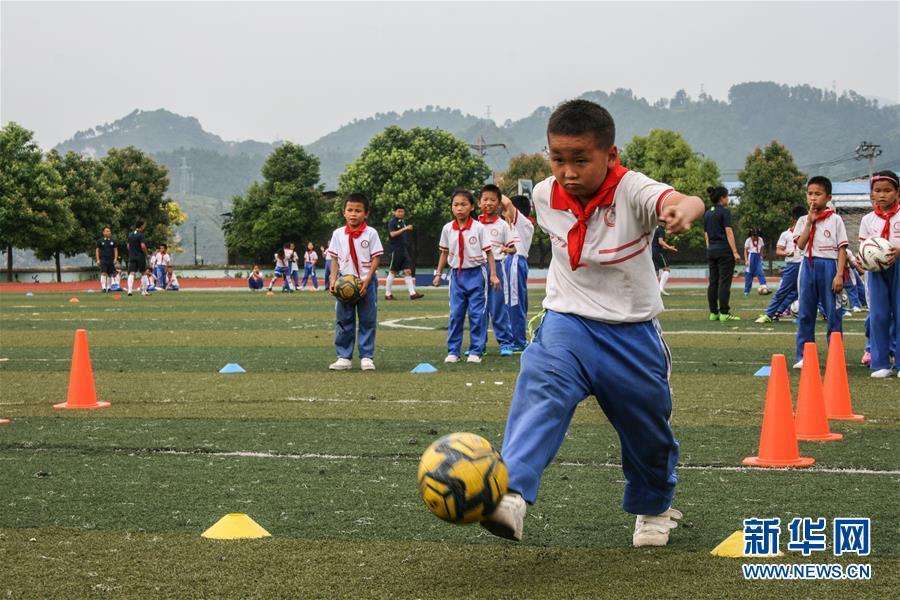 学校足球游戏_学校足球游戏有哪些