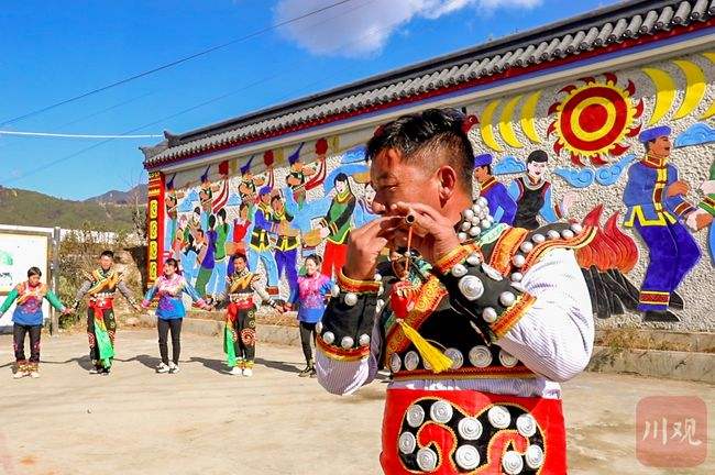 凉山州旅游业发展走势图_凉山经济发展