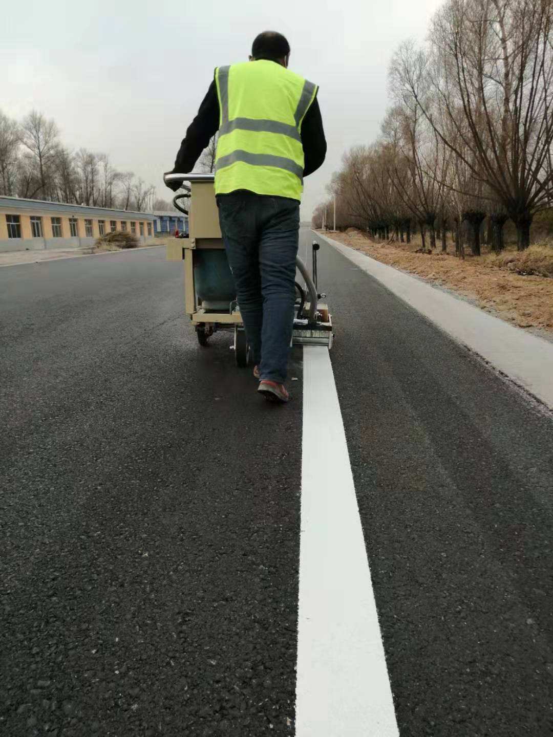 太原路面划线价格走势_太原现在路况