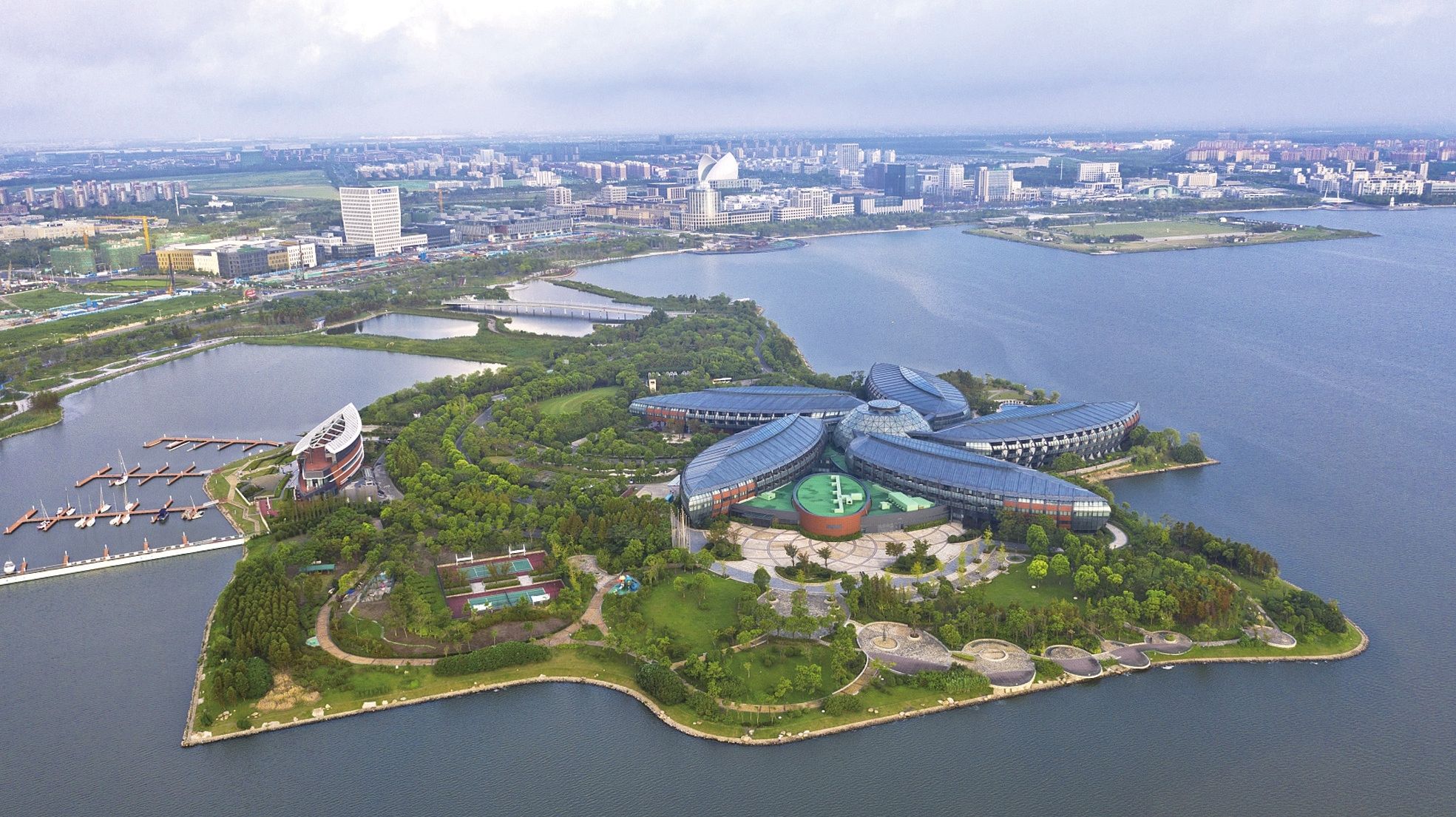 上海临港滴水湖房价走势_上海临港滴水湖楼盘