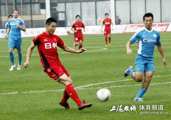 上海海港俱乐部谈足球_上海海港足球俱乐部主场