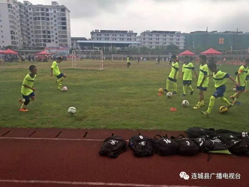 足球选拔龙岩_龙岩市篮球俱乐部甲级联赛