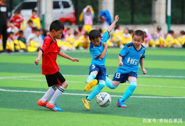 足球小学比赛_小学足球比赛规则