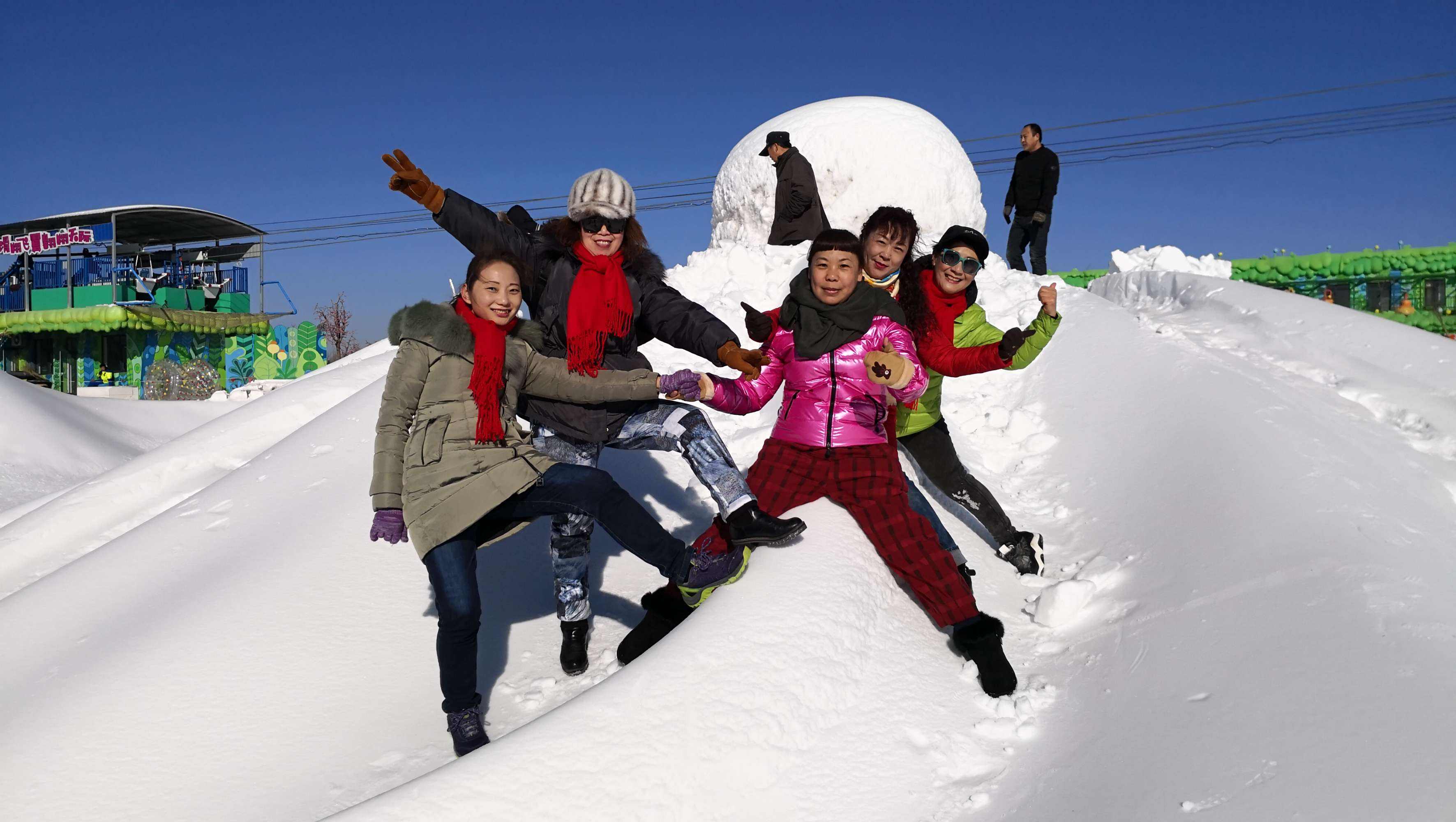 石门山蜗牛谷滑雪场娱乐设施_曲阜石门山蜗牛谷滑雪场有限公司