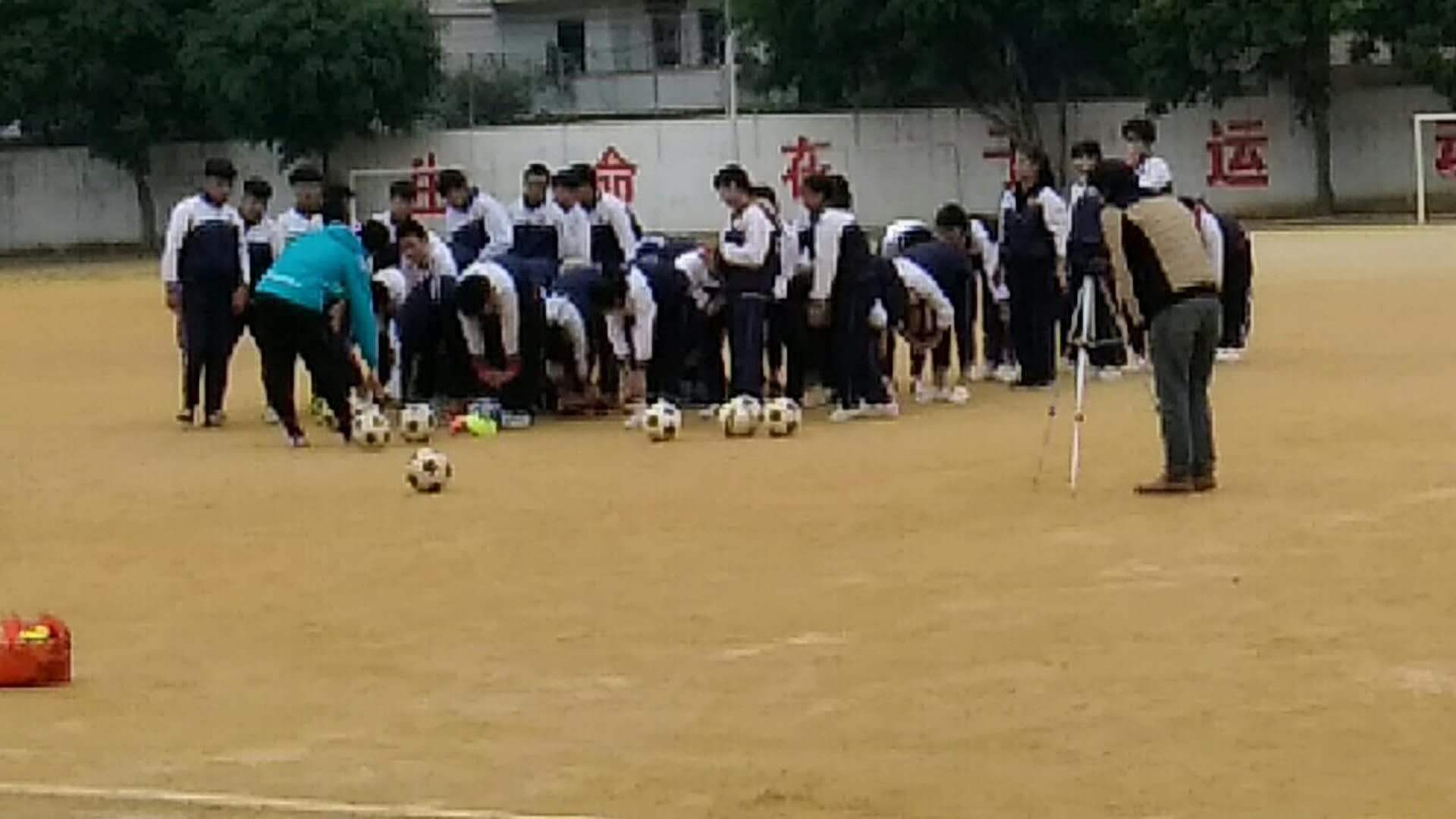 足球老师男_足球教练男朋友好不好