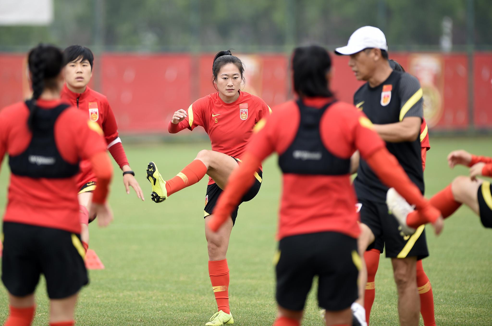 韩国女足足球队守门员_韩国女足足球队守门员是谁