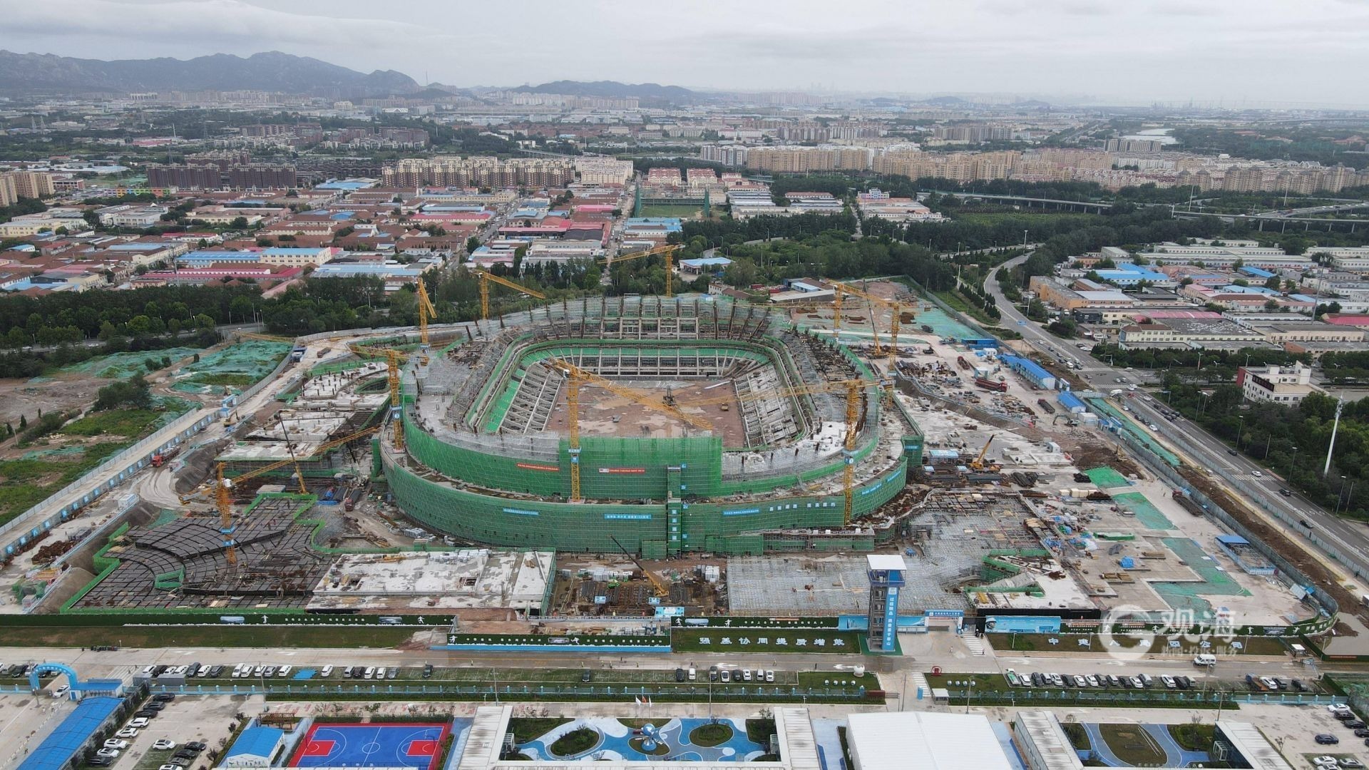 青岛亚洲杯足球场平面图_青岛亚洲杯足球场规划设计