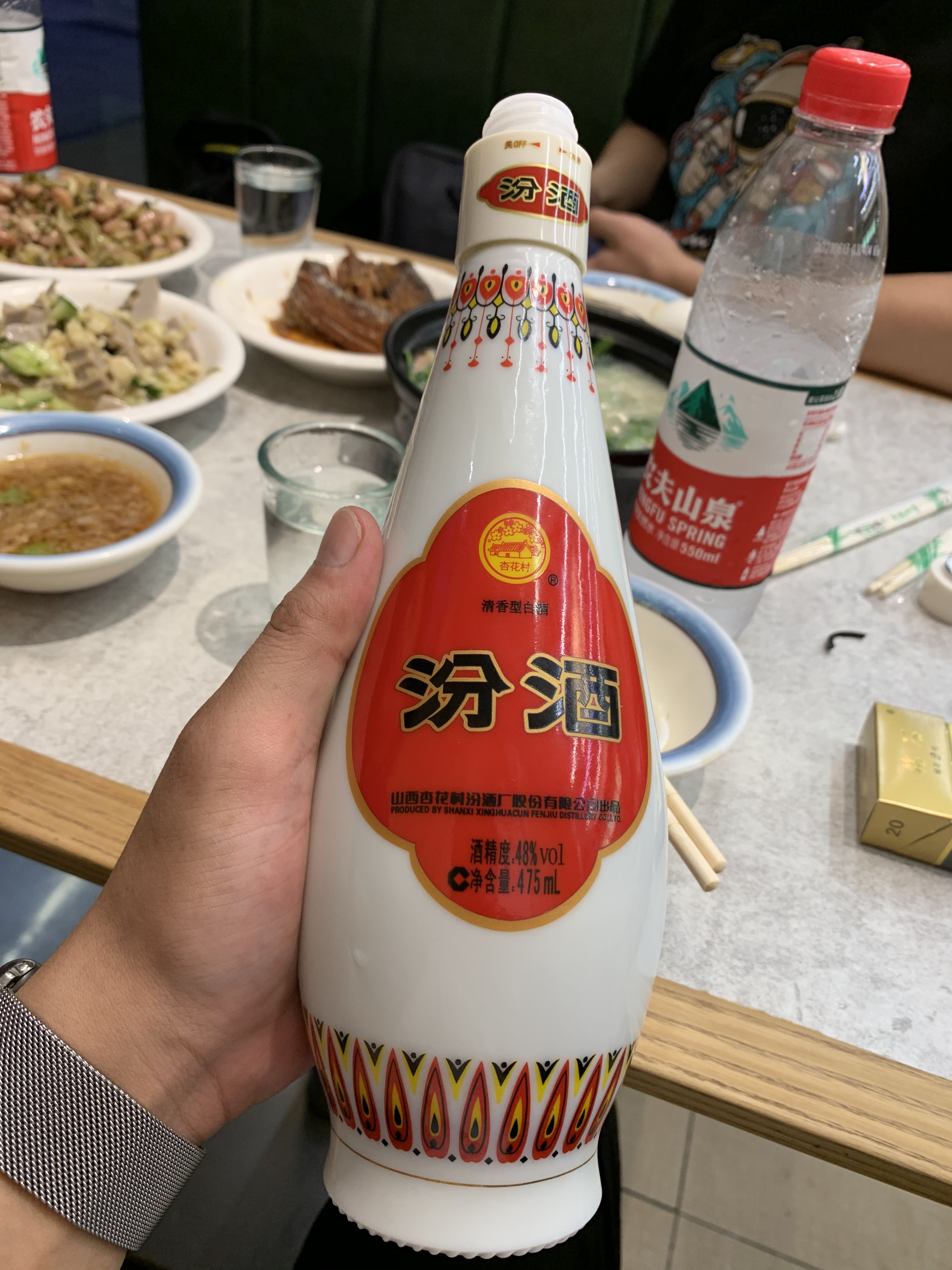 48度汾酒玻璃瓶真伪_53度玻璃瓶汾酒好喝吗