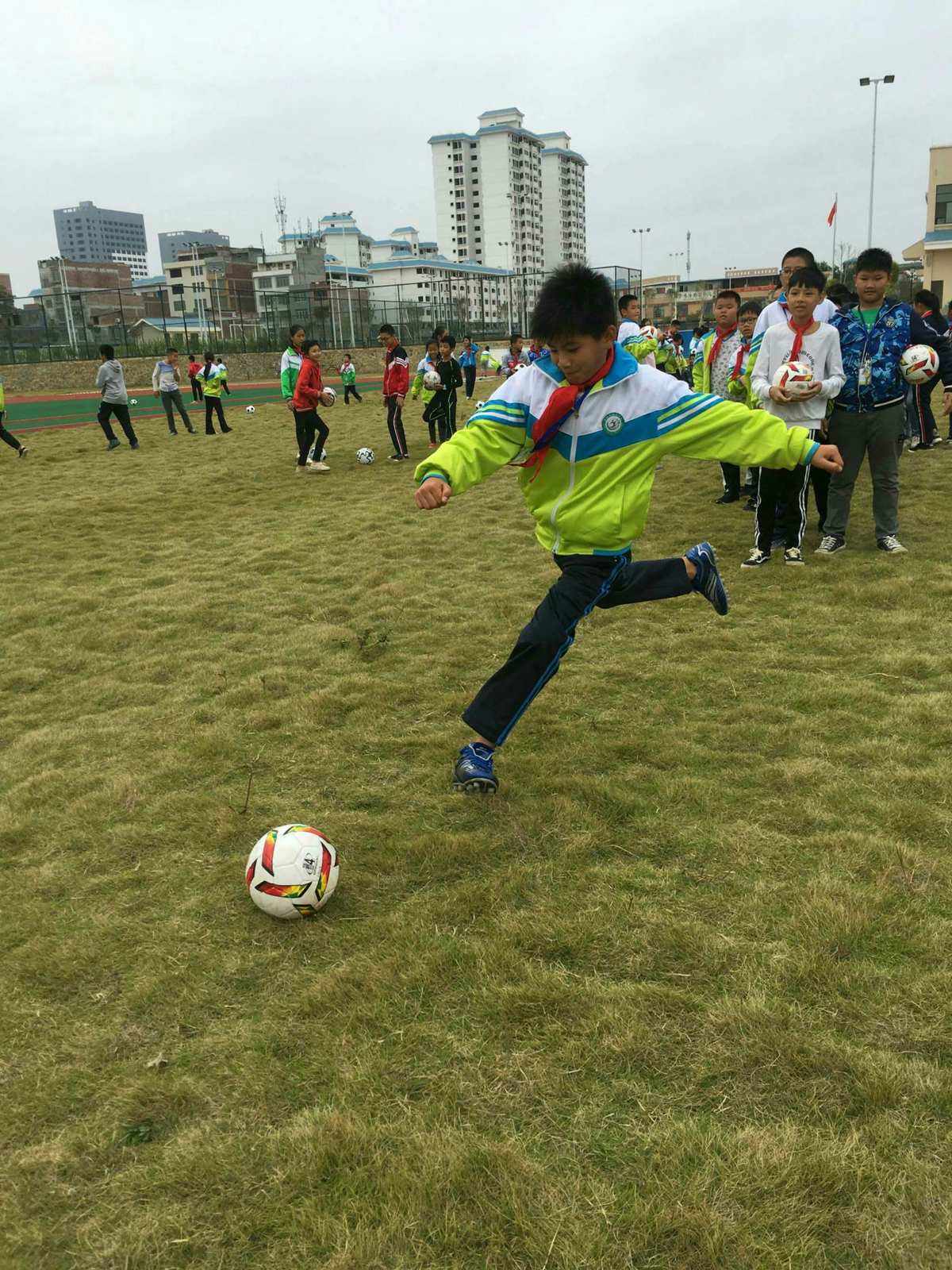 衡阳课外足球班_衡阳足球培训学校