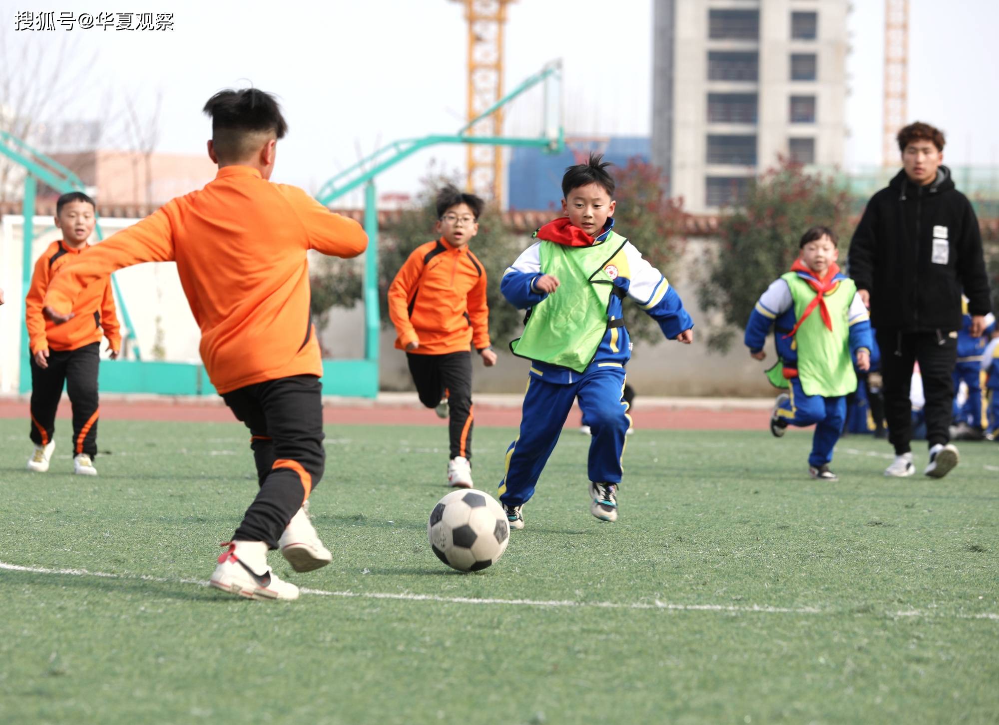 郑州路小学足球_郑州哪个小学足球厉害