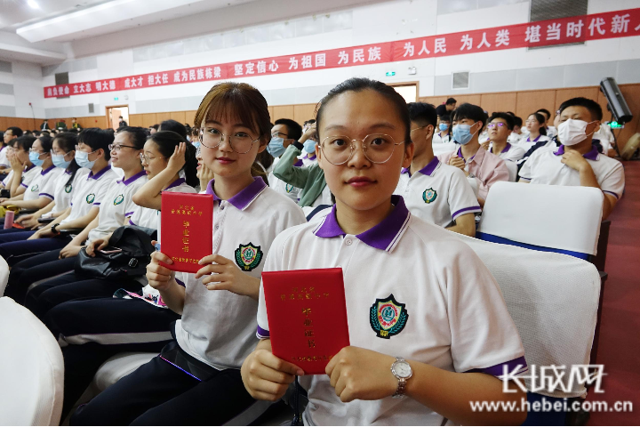 足球生去衡水中学还是廊坊一中的简单介绍